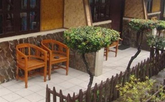 exterior di Cemara Indah Hotel & Restaurant