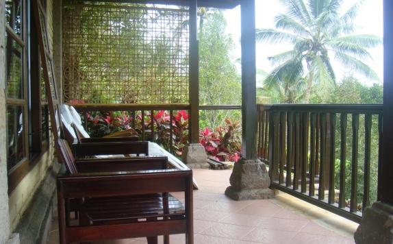 Terrace di Cempaka Belimbing Villas
