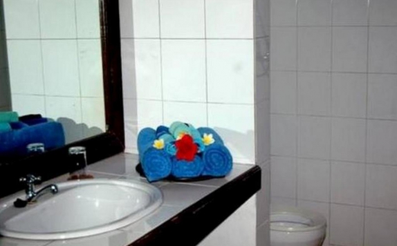 bathroom di Cempaka Hotel