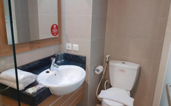 Bathroom di Citihub Hotel Kediri