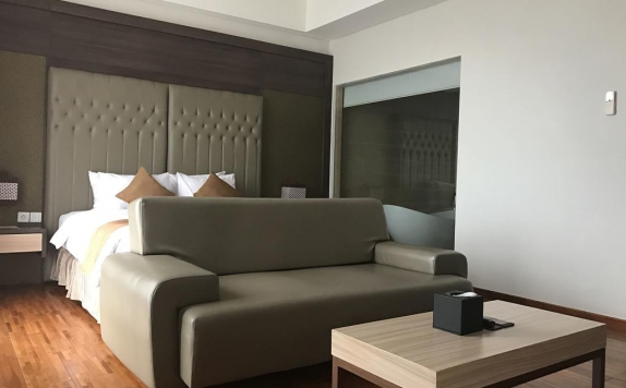 Tampilan Bedroom Hotel di Crystal Lotus Hotel Yogyakarta