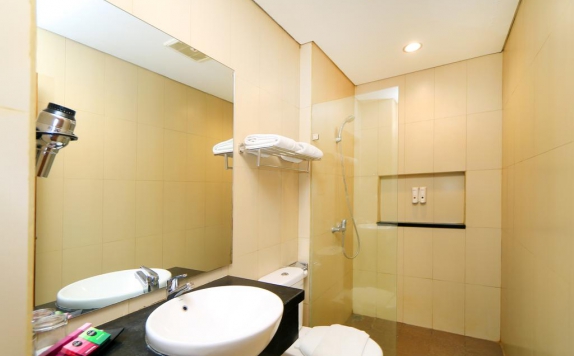 Bathroom di Dafam Rio Bandung