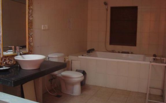 Bathroom di De Abian Villa and Spa