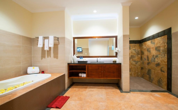 Bathroom di De' Bharata Bali Villas