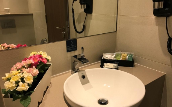 Bathroom di DeResort Hotel