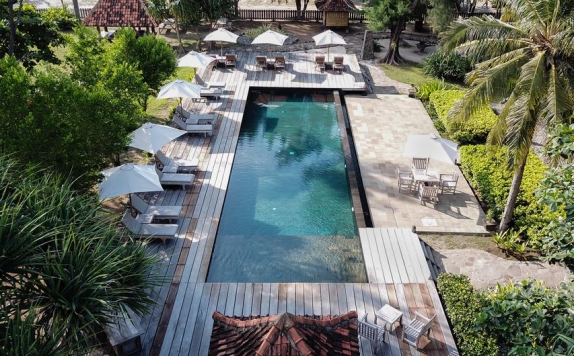 Swimming Pool di Desa Dunia Beda Beach Resort