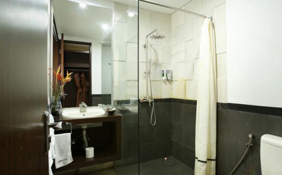 bathroom di Devata Suite and Residence