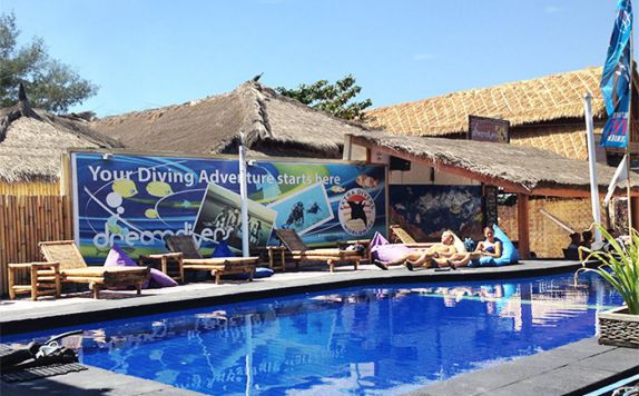 Outside Pool Hotel Resort di Dream Divers