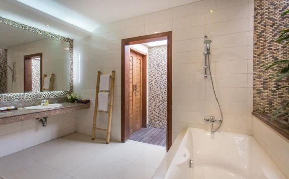 bathroom di Dreamscape Bali Villa