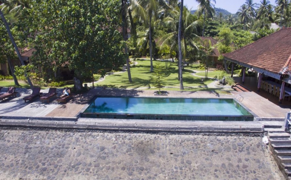 Swimming Pool di D Tunjung Resort & Spa