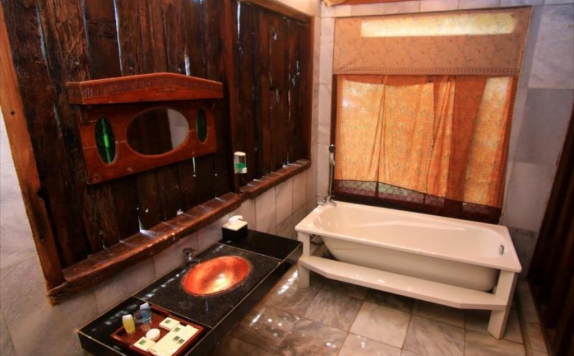 Bathroom di Dulang Resort and Resto