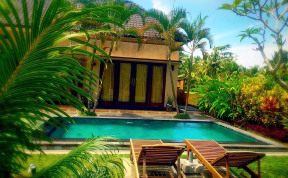 Outdoor Pool Hotel di Dupa Ubud Villa