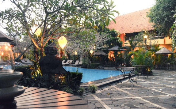 swiming pool di Dusun Jogja Village Inn