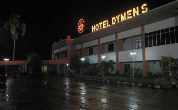 Eksterior di Dymens Hotel International