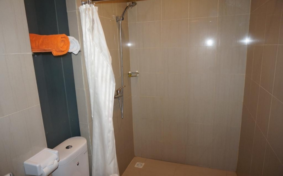 Bathroom di Ekon Hotel