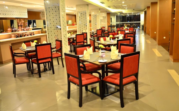 Restaurant di Emersia Hotel and Resort