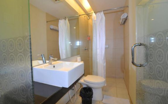 bathroom di Everyday Smart Bali