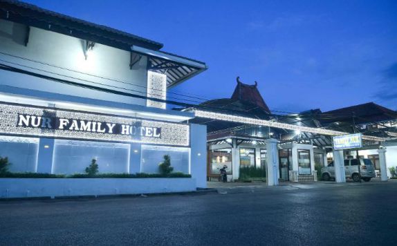 Entrance di Family Nur Hotel