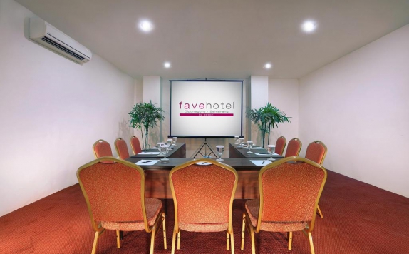 Meeting Room di Favehotel Diponegoro Semarang