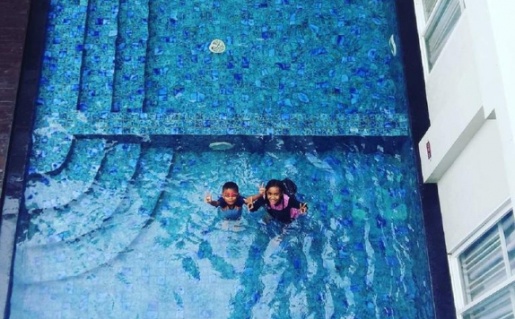 Swimming Pool di Favehotel Kuta Square