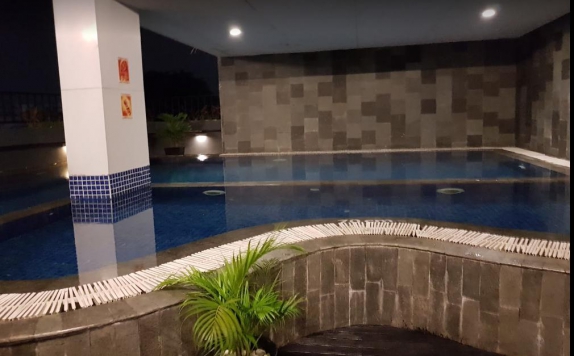 swimming pool di Favehotel Palembang