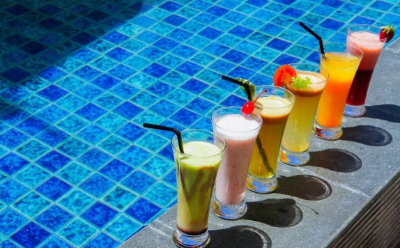Food and Beverages di Favor Hotel Makassar