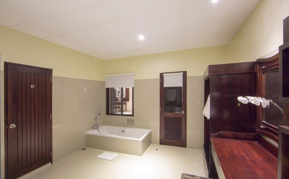 Bathroom di Flamingo Dewata Villa