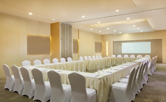 Meeting Room di Four Points by Sheraton Medan