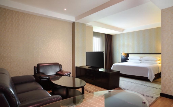 Tampilan Bedroom Hotel di Four Points by Sheraton Medan