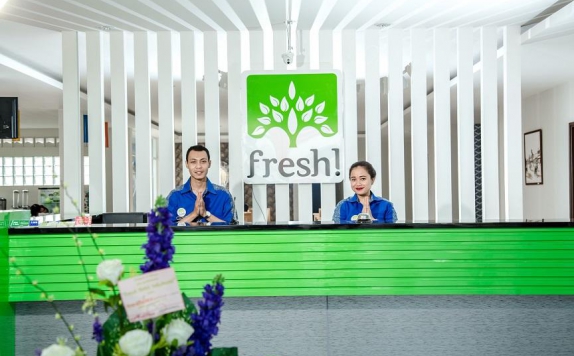 Receptionist di Fresh Hotel Sukabumi