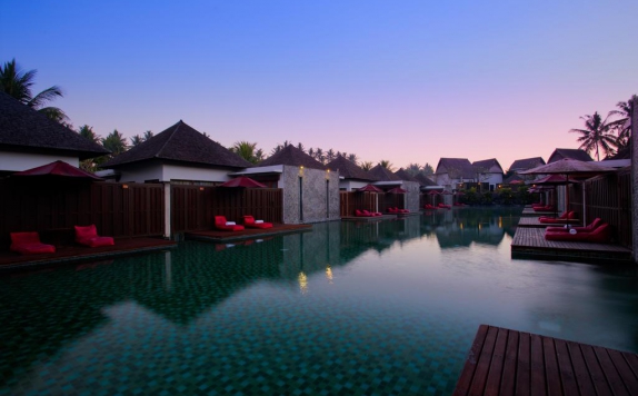 Swimming Pool di FuramaXclusive Villas & Spa Ubud