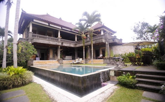 Swimming Pool di Gajah Asri Villa