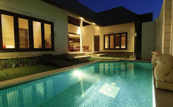 swiming pool di GARDEN Villa Bali