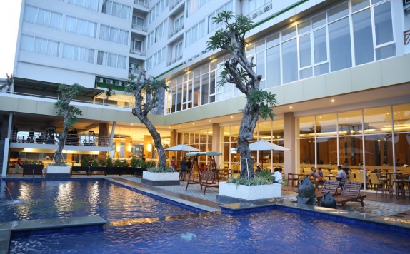Swimming Pool di Gets Hotel Semarang