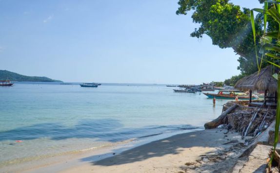 Beach di Gili Air Lombok Hotel