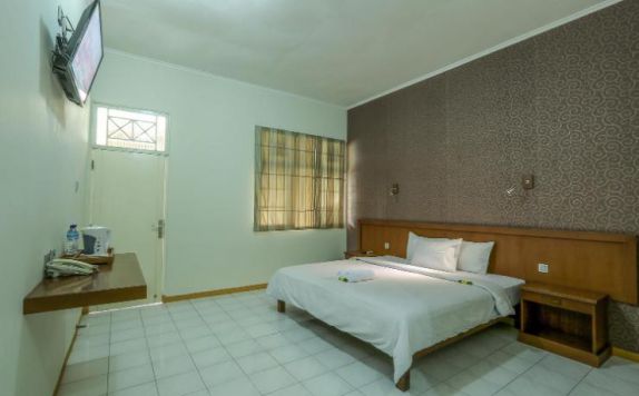 Double Bed di Giri Putri Hotel Lombok