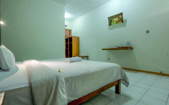 single bed di Giri Putri Hotel Lombok