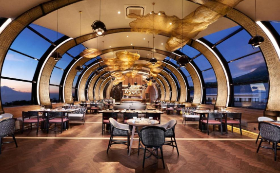 Restoran Hotel Restoran Hotel di Golden Tulip Holland Resort Batu