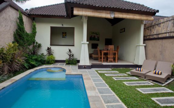 swimming pool di Gracia Bali Villas
