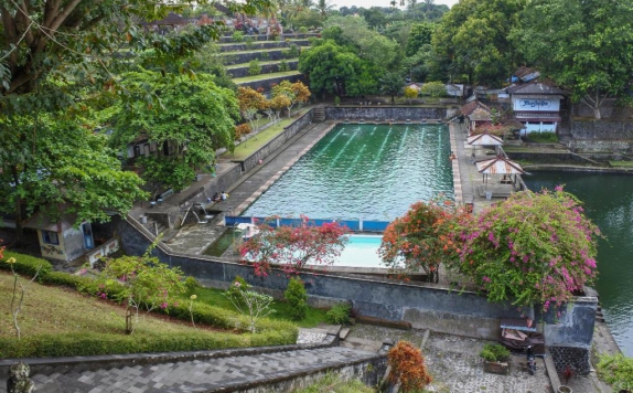 swimming pool di Graha Ayu Hotel