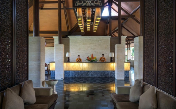 Lobby di Grand Balisani Suites