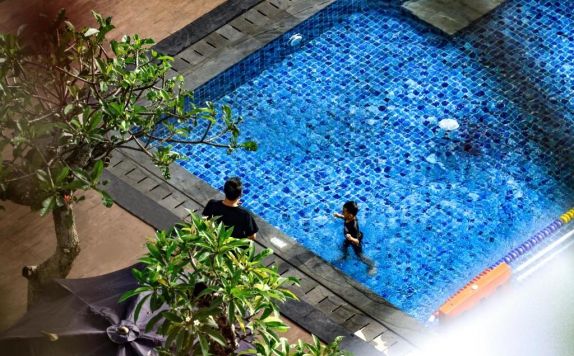 Swimming Pool di Grand Dafam Rohan Jogja
