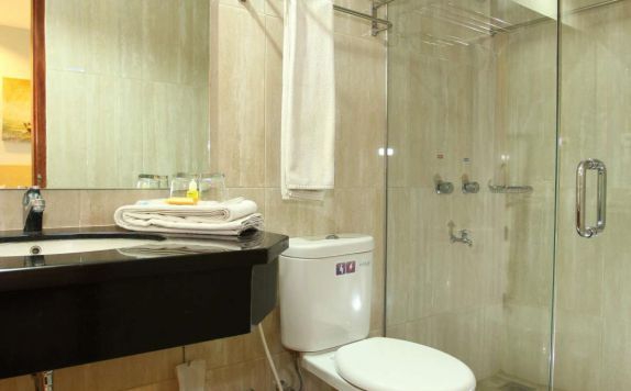 Bathroom di Grande Hotel Lampung