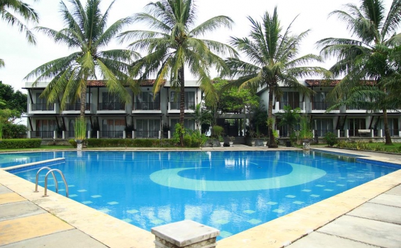 Swimming Pool di Grand Elty Krakatoa (ex. Kalianda Resort)