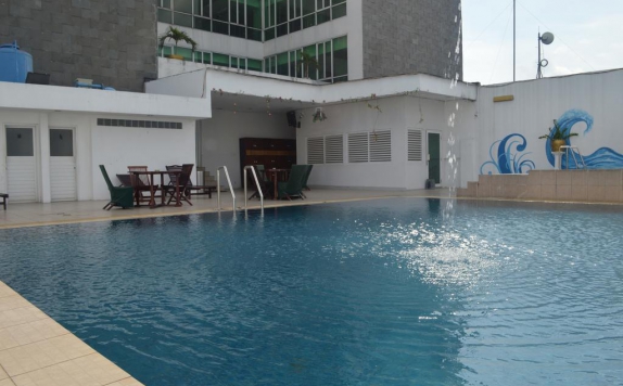Swimming Pool di Grand Inna Daira Palembang