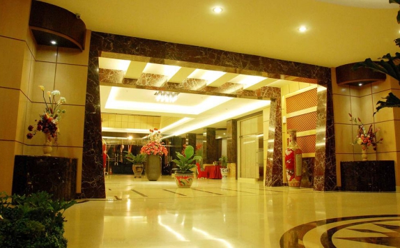 Lobby di Grand Rocky Hotel Bukittinggi