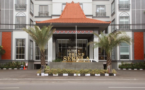 Front view di Grand Serela Hotel Yogyakarta