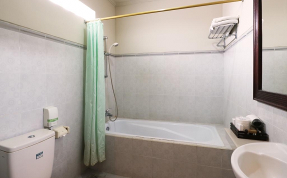 Bathroom di Grand Sinar Indah Hotel