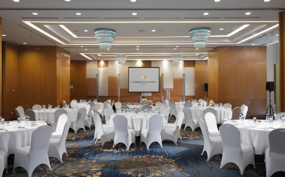 Meeting room di Grand Swiss Belhotel Medan