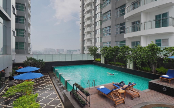 Swimming Pool di Grand Swiss Belhotel Medan